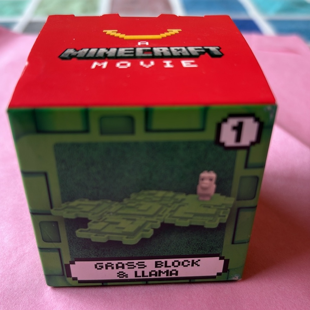 🍔🍟🍔 McDONALD’S A MINECRAFT MOVIE Grass Block & Llama Toy 🍔🍟🍔 NWT 🍔🍟🍔